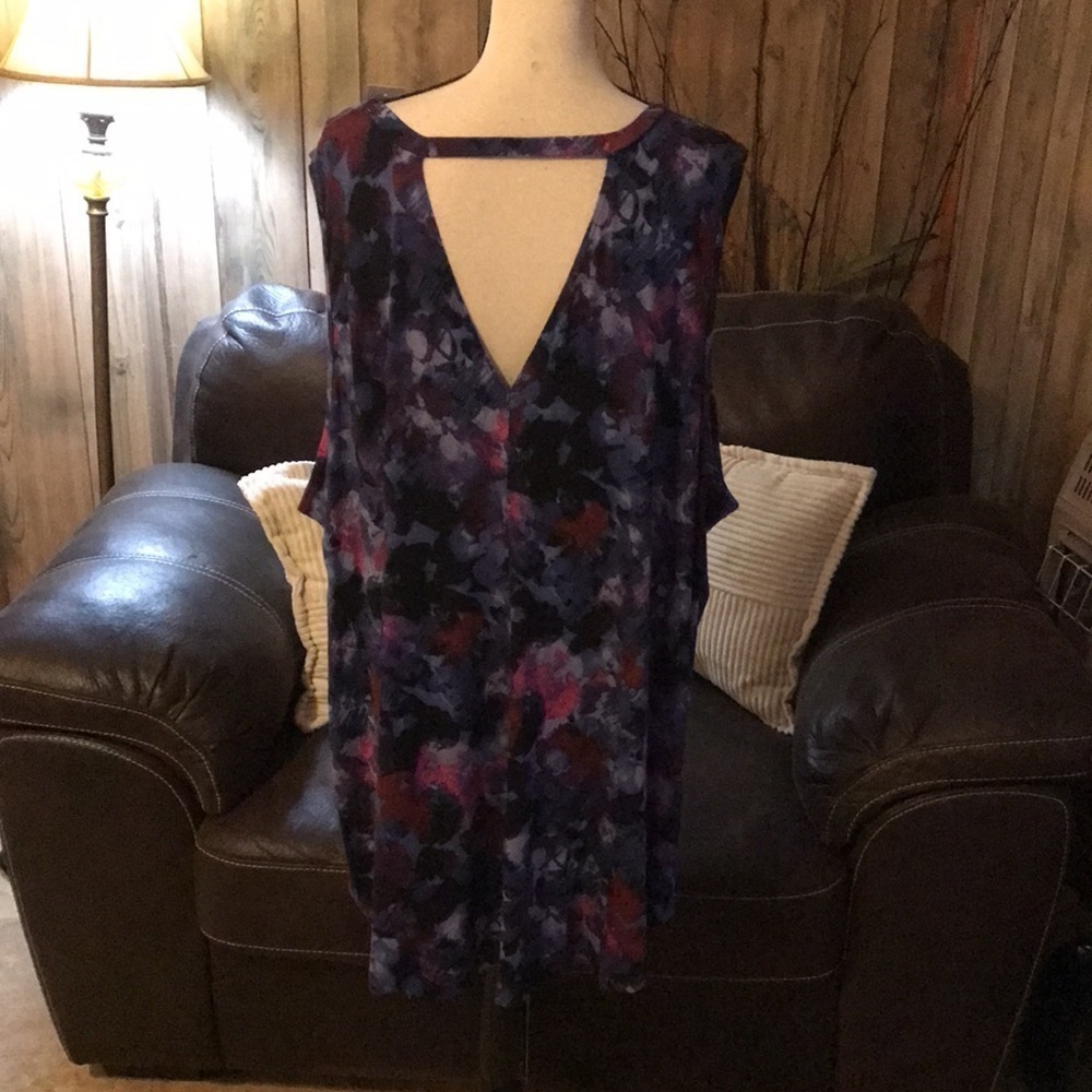 Livi Multicolor High Neck V Back Sleeveless  Soft Tunic Women's Size 34/36 - Picture 5 of 8